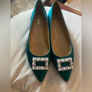 I Crew green satin flats with crystal snd Pearl embellishments 8 new